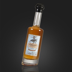 <strong>Buccaneer Rum</strong><br/>35 cl